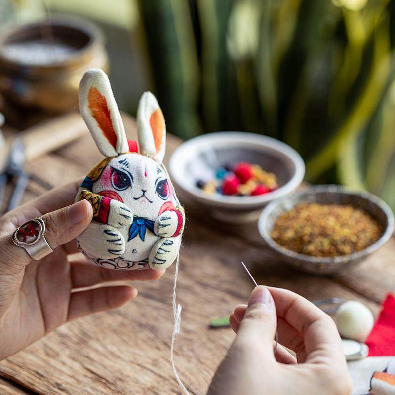 王的手创 刺绣挂件手工diy材料包兔子布偶桂花香囊银蟾自制平安符,淘宝优惠券,粉丝福利购,淘宝优惠卷