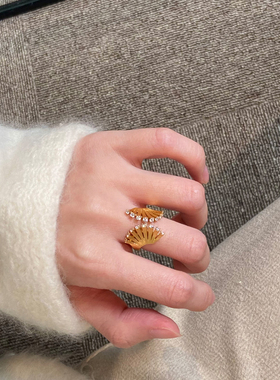 中古拉丝金色扇贝戒指轻奢高级感