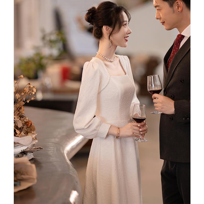 白色礼服领证登记小白裙订婚连衣裙女众轻奢高端长袖平时穿秋冬季 - 图1