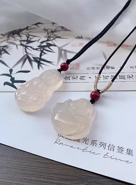 天然白玛瑙白玉髓观音玉佛项链