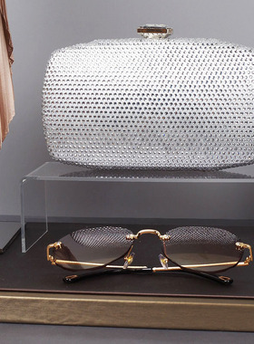 轻奢样板房衣柜衣帽间软装饰品眼镜手包手表丝巾摆设道具桌面摆件