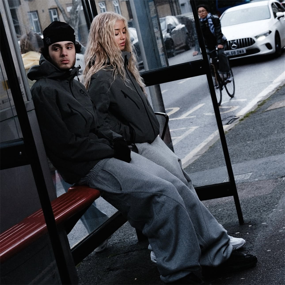 Mertra新款时尚潮流水溶硬壳灰色防水夹克男女款秋季百搭休闲风衣 - 图0