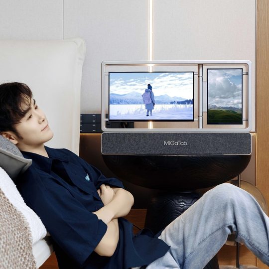 MiGaTab HD multi-screen smart lyrics speaker