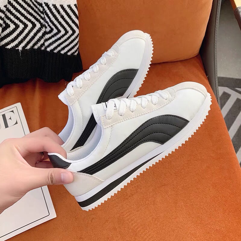 2025夏秋季新款阿甘鞋男女鞋潮皮面平底情侣款低帮轻便跑步运动鞋 - 图0