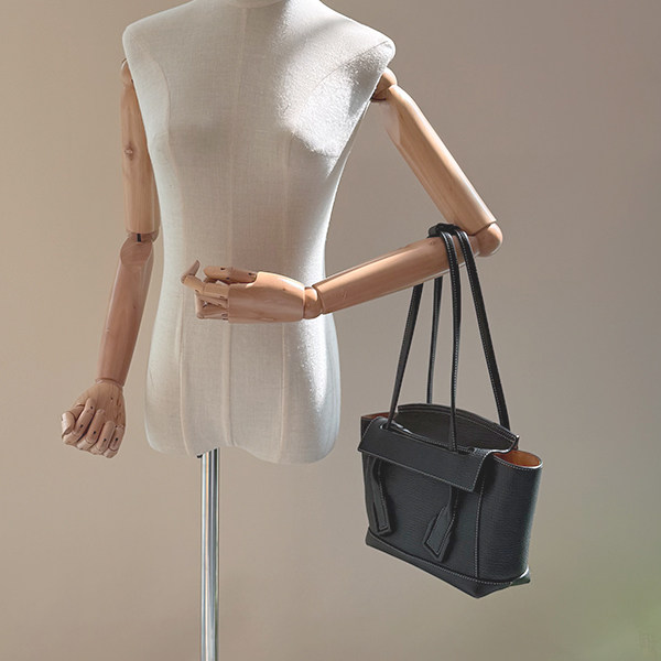 中古9新BOTTEGA VENETA(宝缇嘉)ARCO黑色粒面牛皮单肩包580725,淘宝优惠券,粉丝福利购,淘宝优惠卷