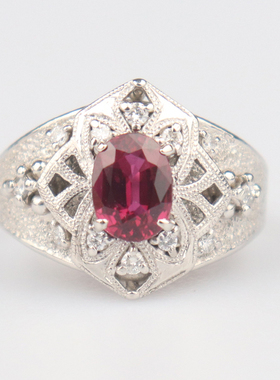 中古95新日本进口商品椭圆形切工红宝石古典钻石戒指铂金90055号