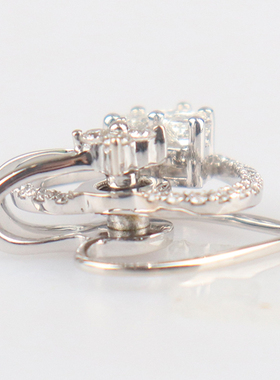 【自营】中古95新Chow Sang Sang(周生生)心形旋转吊坠