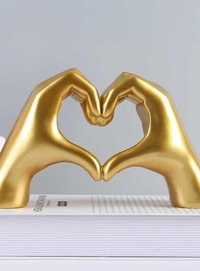 生日礼物桌面摆件高级感轻奢高端现代简约饰品爱心树脂工艺品卧室