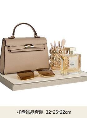 【轻奢女士衣柜】样板房衣帽间摆件米杏色包包衣服连衣裙软装饰品