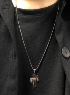 嘻哈时尚风Billie Eilish碧梨小人同款项链街头男女潮钛钢挂件潮