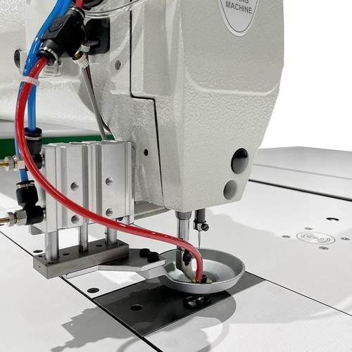 牌智能模版机大范围模板机服装皮料汽车坐垫内饰缝纫机 - 图1