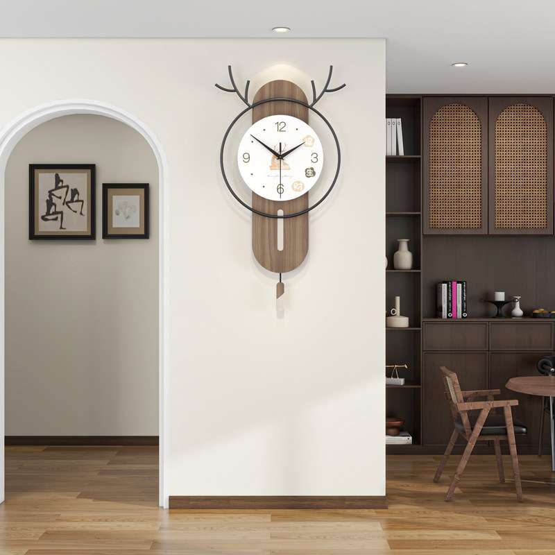 创意鹿头装饰挂钟现代简约家用静音时钟客厅玄关背景挂墙摇摆钟表 - 图1
