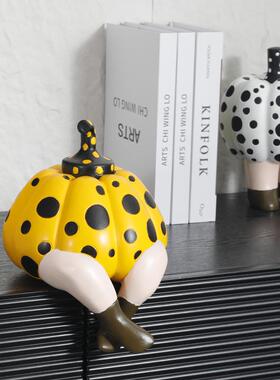 现代家居装饰品波点南瓜创意树脂工艺品客厅柜子装饰摆件高级感