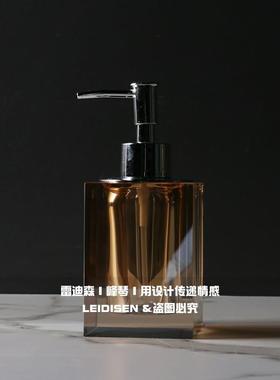 轻奢现代样板房洗手间浴缸旁水晶洗手液瓶香薰收纳托 托盘组合摆