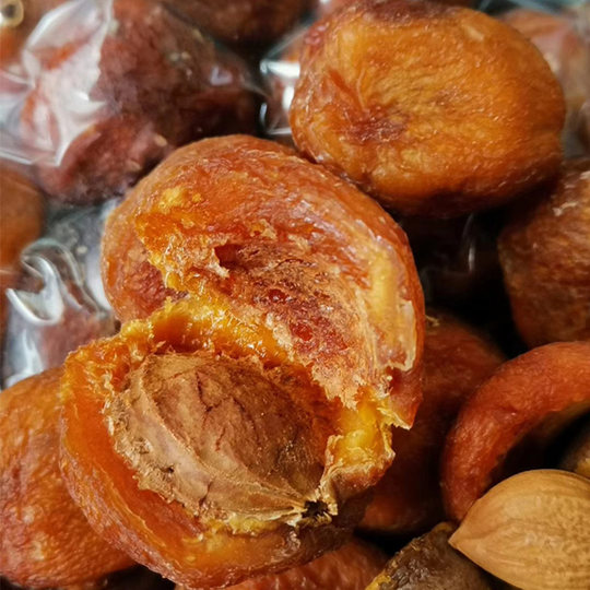 Xinjiang specialty hanging dried apricots, sweet dried apricots from the tree 500g new arrival, one apricot or two, vacuum packaged, air-dried, sweet and delicious