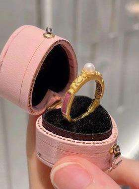 精致贵族手链小姐的嫁妆温柔中式风蜜粉金色复古贵气高级感戒指女