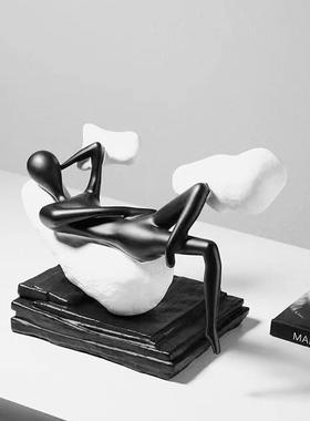 现代抽象人物雕塑酒店样板间客厅桌面艺术摆件轻奢家居装饰品