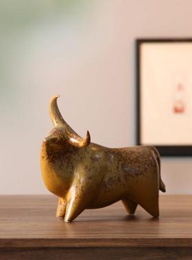 景德镇牛转乾坤生肖陶瓷摆件书桌办公室大气饰品乔迁开业礼品雕塑