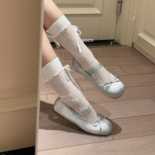 DCYI蝴蝶结芭蕾风银色少女感单鞋超软百搭休闲舒适低跟法式玛丽珍 - 图1