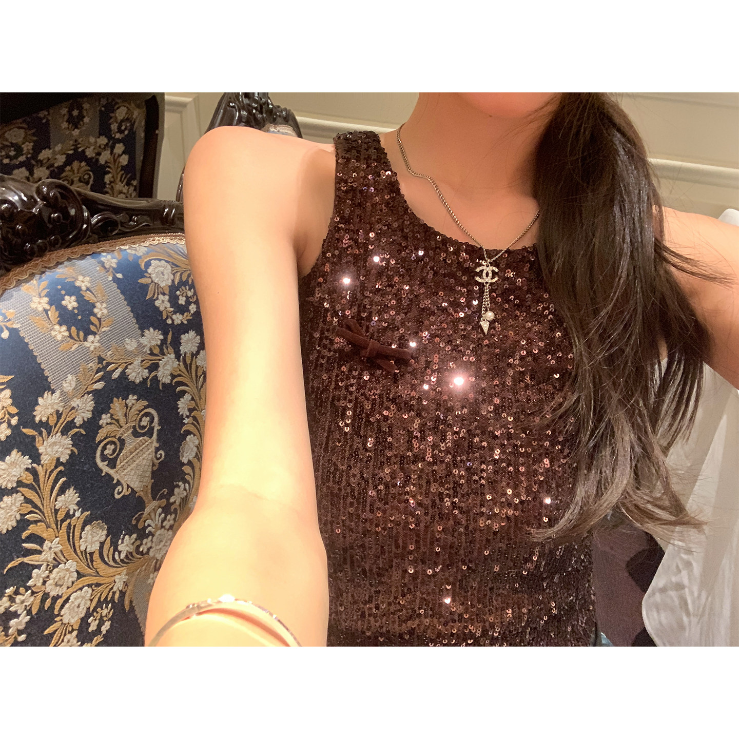 牙套大汪【许你耀眼】闪闪嗲妹新年限定款*吊带设计修身亮片背心,淘宝优惠券,粉丝福利购,淘宝优惠卷