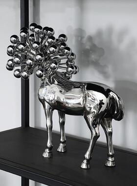 现代高档轻奢银色拼接球人物梦幻马摆件样板间售楼处装饰品摆件