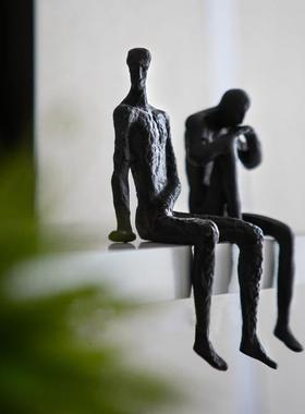 现代简约样板间创意抽象思考者人物酒架书房装饰品摆件桌面摆设