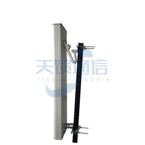 566MHz图传数传电台定向天线607-678MHz双极化定向板状天线8dBi - 图3
