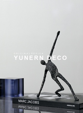 简约现代抽象铸铁人物软装饰品家居样板间售楼处雕塑人像家居摆设