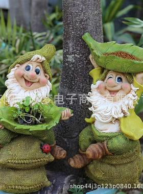 新款户外花园庭院摆件园艺装饰创意矮人花盆喂鸟器树脂工艺品摆件