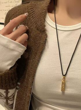 【羊悠悠】爆闪碎冰冰四方来财小方条吊坠女款轻奢气质小众项链