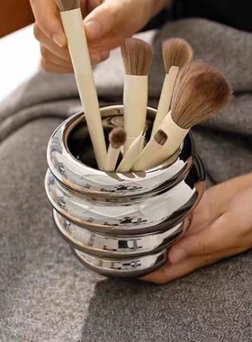 速发高奢化妆刷收纳筒风桌面影级感摆件化妆收纳盒眼轻刷子桶