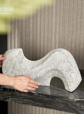 意式极简高级感小众艺术摆件轻奢客厅办公室书房书柜电视柜装饰品