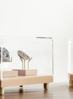 亚克力防尘d罩黑胡桃木底座摆件托盘底托带铜脚工艺品观赏实木托