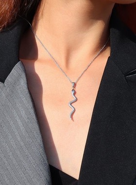 欧美ins饰品弯曲蛇形吊坠项链女chocker颈链钛钢镀金首饰