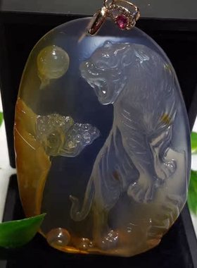 天然翡翠色黄翡冰种玻璃种十二生肖老虎牌子挂件吊坠 招财男女款