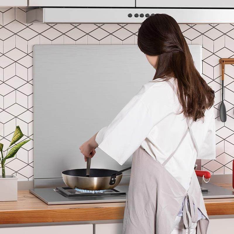 厨房防油挡板炒菜溅灶台挡油板不锈钢防火耐高温墙贴厨房防溅,淘宝优惠券,粉丝福利购,淘宝优惠卷