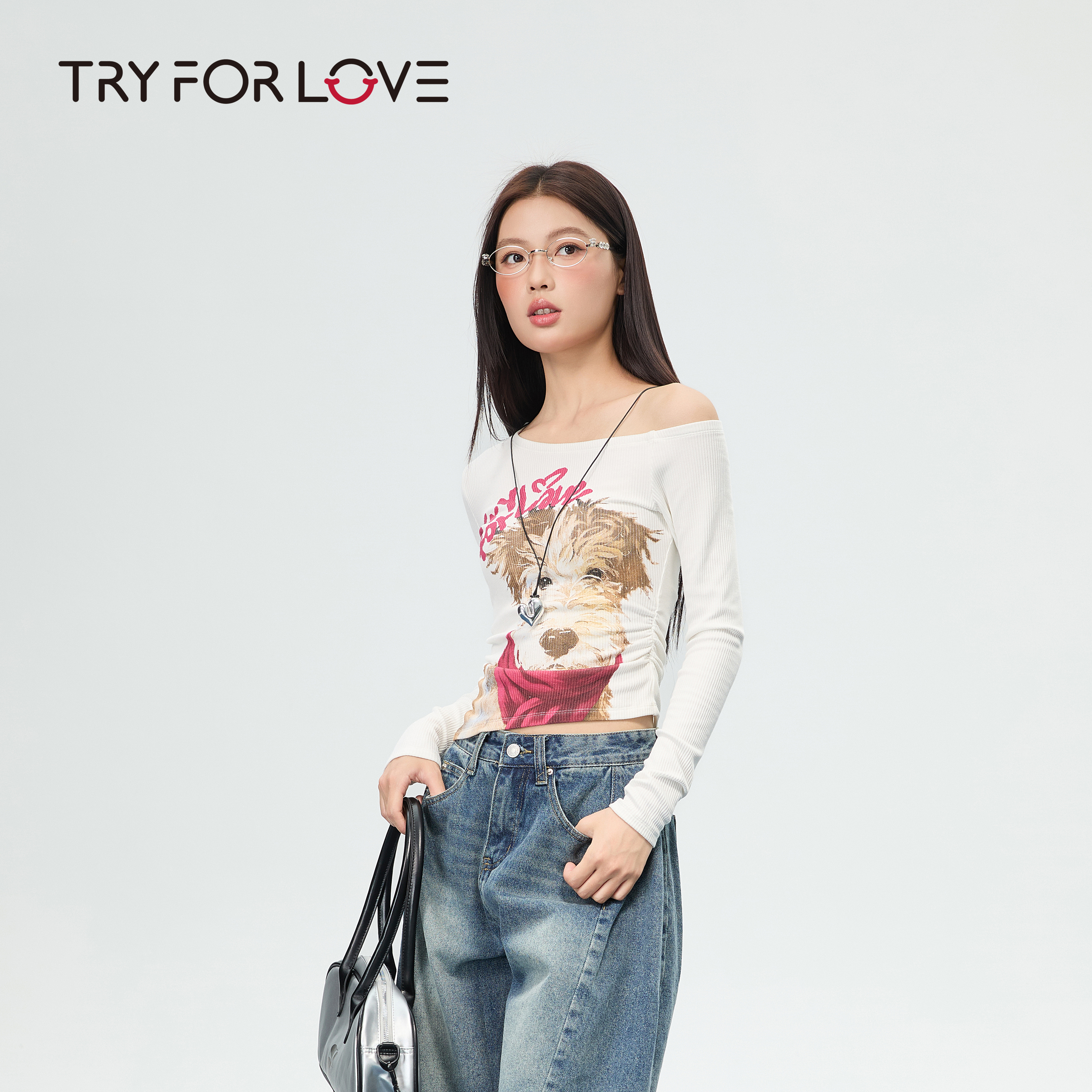 TRYFORLOVE美式油画狗斜肩性感长袖t恤女春秋款百搭修身露肩上衣 - 图2