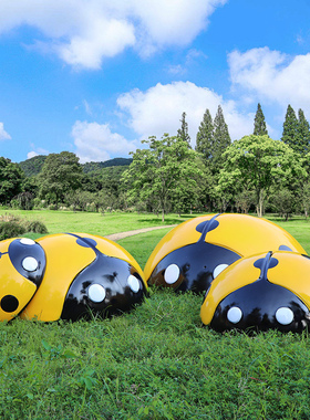 户外游乐场仿真七星瓢虫雕塑卡通彩绘甲壳虫昆虫草坪装饰坐人摆件