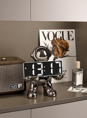 贝汉美创意宇航员闹钟玄关摆件简约现代家居客厅时钟床头柜装饰品
