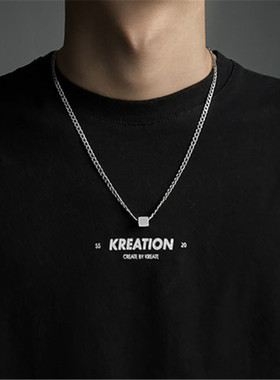项链男生潮流嘻哈锁骨链个性百搭几何方块吊坠小众设计感项链男款