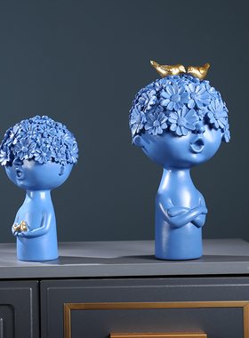 轻奢创意春暖花开男孩摆件北欧家居客厅酒柜玄关软装饰品艺术摆设