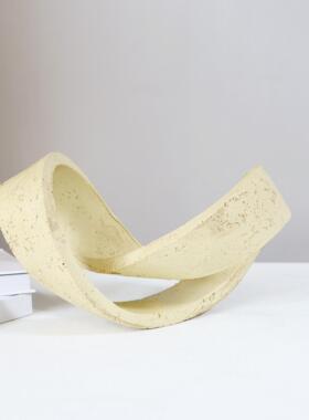 现代轻奢几何环形摆件创意抽象艺术仿洞石样板间客厅电视柜装饰品