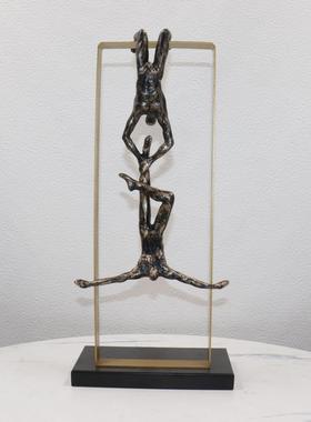 创意现代黑色轻奢动物人物摆件新中式客厅电视酒柜玄关金属装饰品