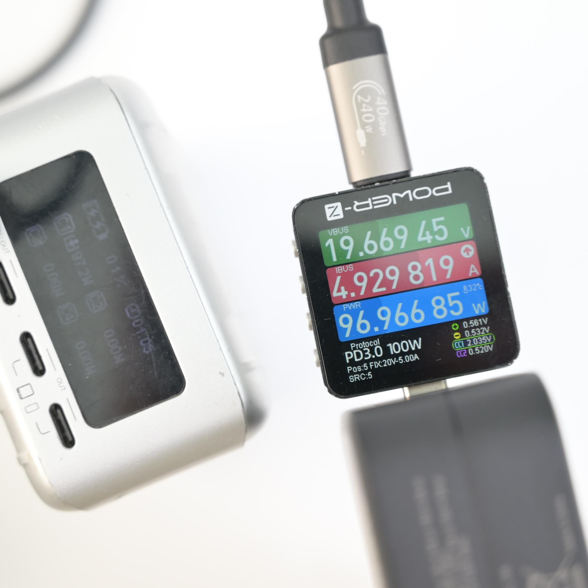 Kumi 100W Pd氮化镓充电器三端口2C+1A/2C端口适用于笔记本电脑、手机、平板电脑多设备充电 - 图1