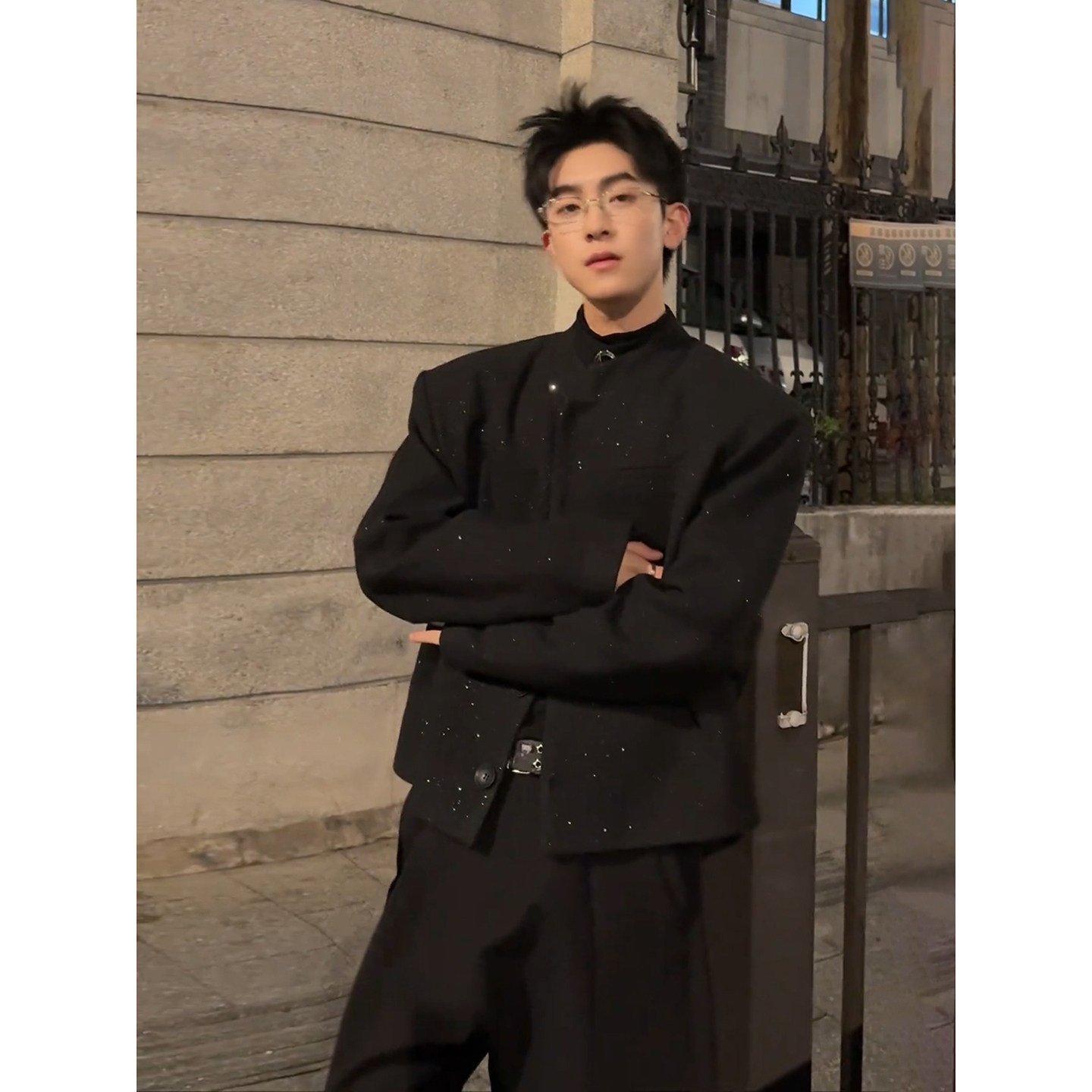 黑色满天星垫肩呢料西装男模高级感穿搭套装垂感弯刀西裤短款西服,淘宝优惠券,粉丝福利购,淘宝优惠卷