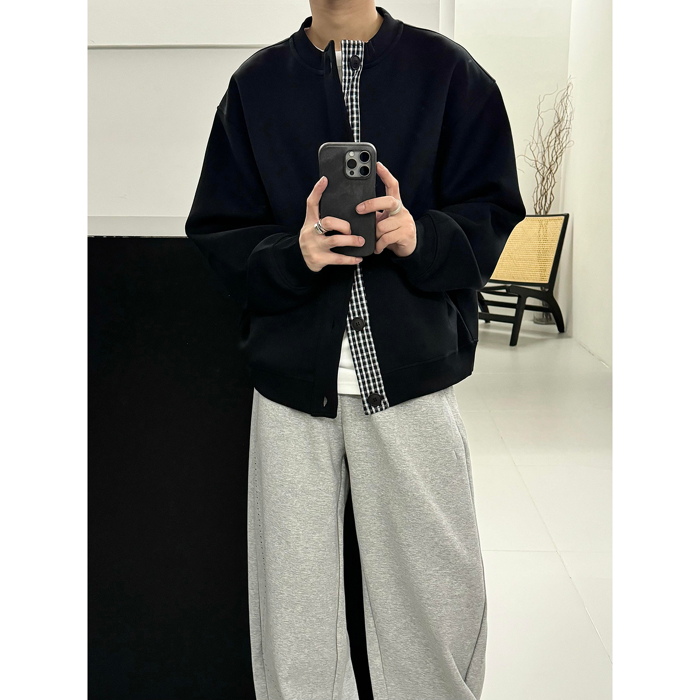 黑色棒球领格子针织衫外套老钱风男士高级感痞帅套装重磅弯刀卫裤 - 图3