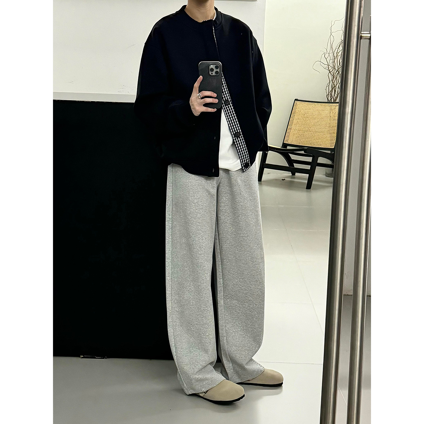 黑色棒球领格子针织衫外套老钱风男士高级感痞帅套装重磅弯刀卫裤 - 图1