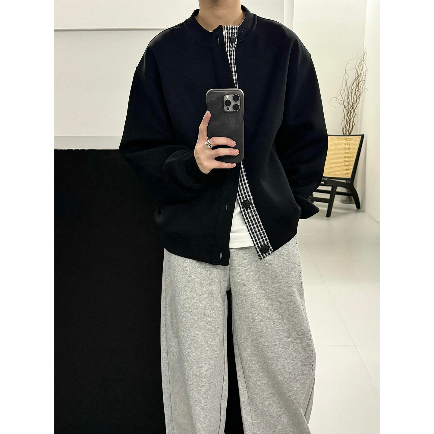 黑色棒球领格子针织衫外套老钱风男士高级感痞帅套装重磅弯刀卫裤 - 图2