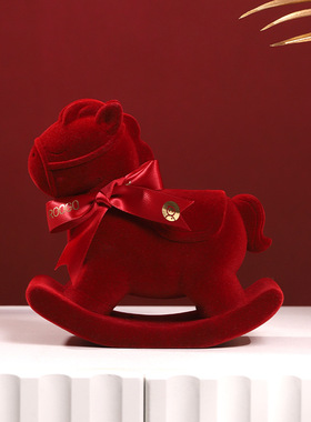 国潮红色植绒摇摇马桌面树脂家居客厅摆件工艺品马年新年礼物