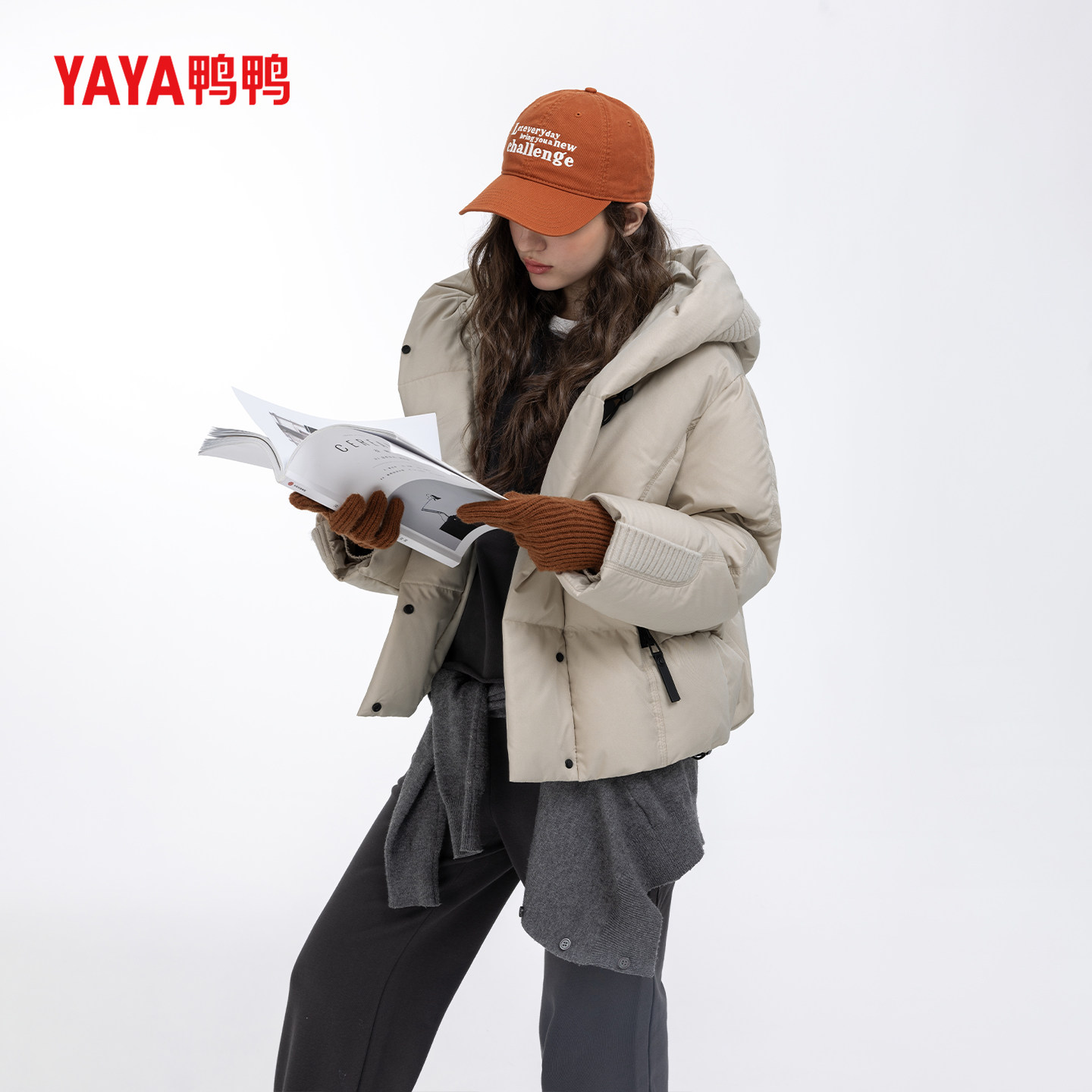 YAYA鸭鸭2025冬装短款连帽羽绒服女休闲宽松韩版气质时尚保暖外套,淘宝优惠券,粉丝福利购,淘宝优惠卷